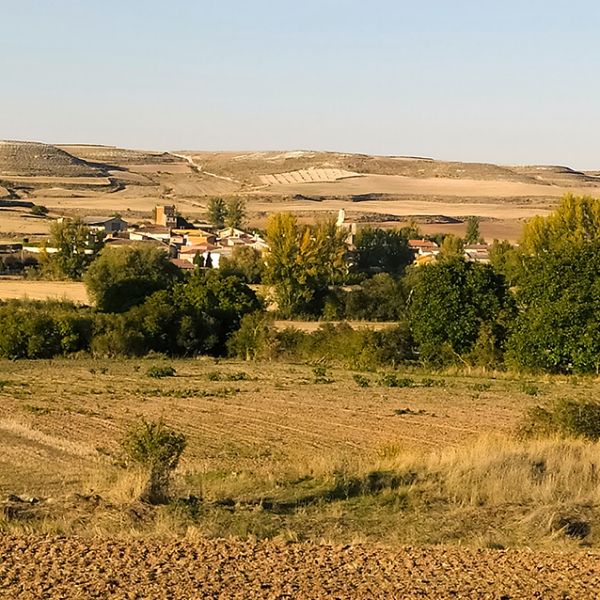 Vista-del-pueblo-y-de-las-riberas-del-rio